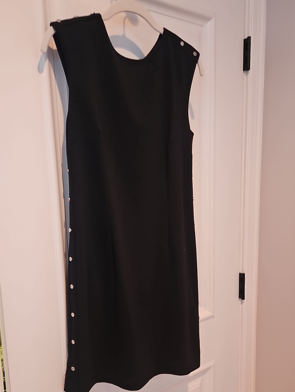 MICHAEL Michael Kors Black Sleeveless Side-Button Shift Dress